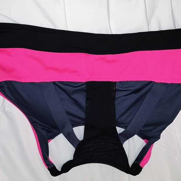 Athletic Set - Picture 16 of 16